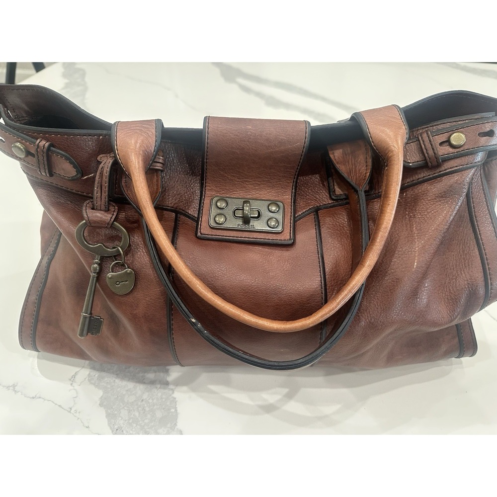 Fossil Vintage Brown Leather Tote Satchel Shoulder Bag Key Charm Turn Lock Large